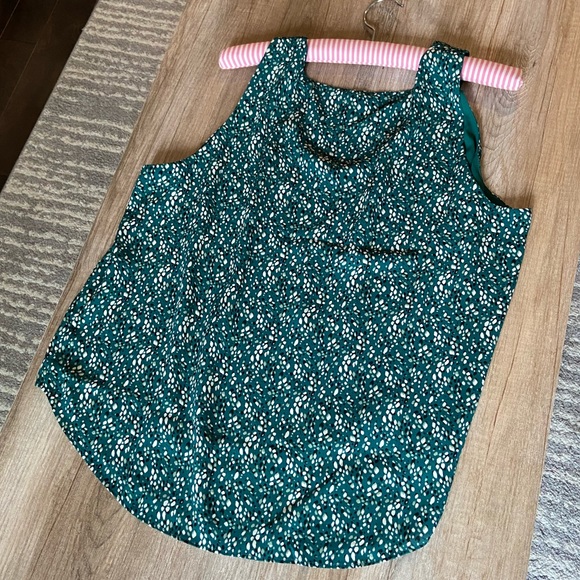RW & Co sleeveless blouse - Picture 2 of 3